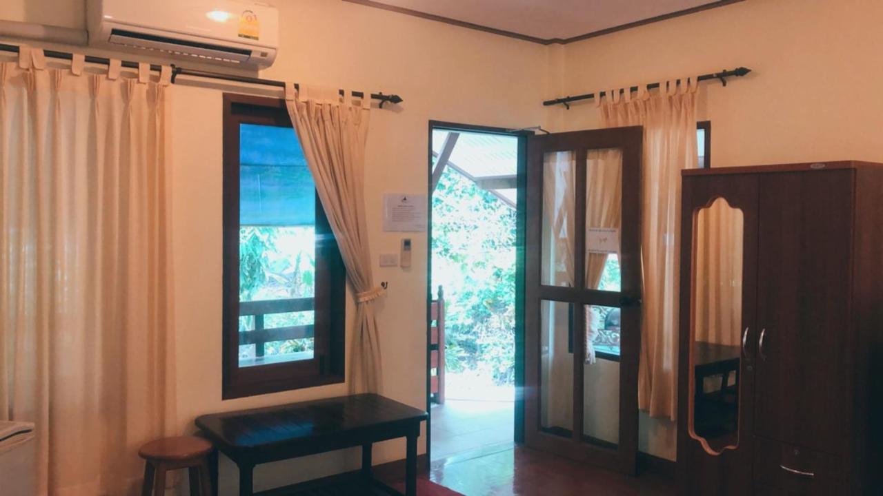 Ruennamyen Resort Amphawa Samut Songkhram Bagian luar foto