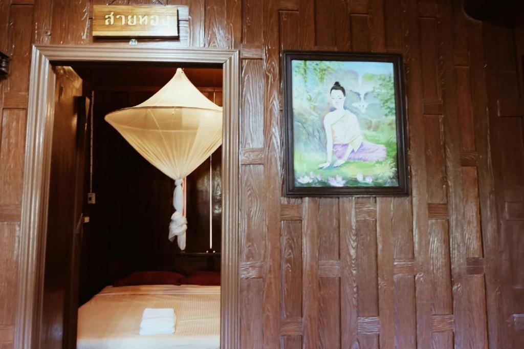 Ruennamyen Resort Amphawa Samut Songkhram Bagian luar foto