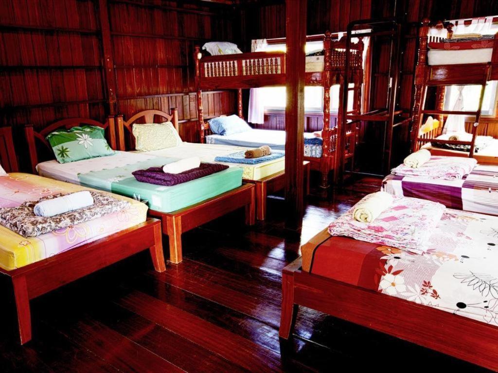 Ruennamyen Resort Amphawa Samut Songkhram Bagian luar foto