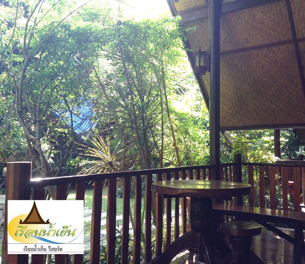 Ruennamyen Resort Amphawa Samut Songkhram Bagian luar foto