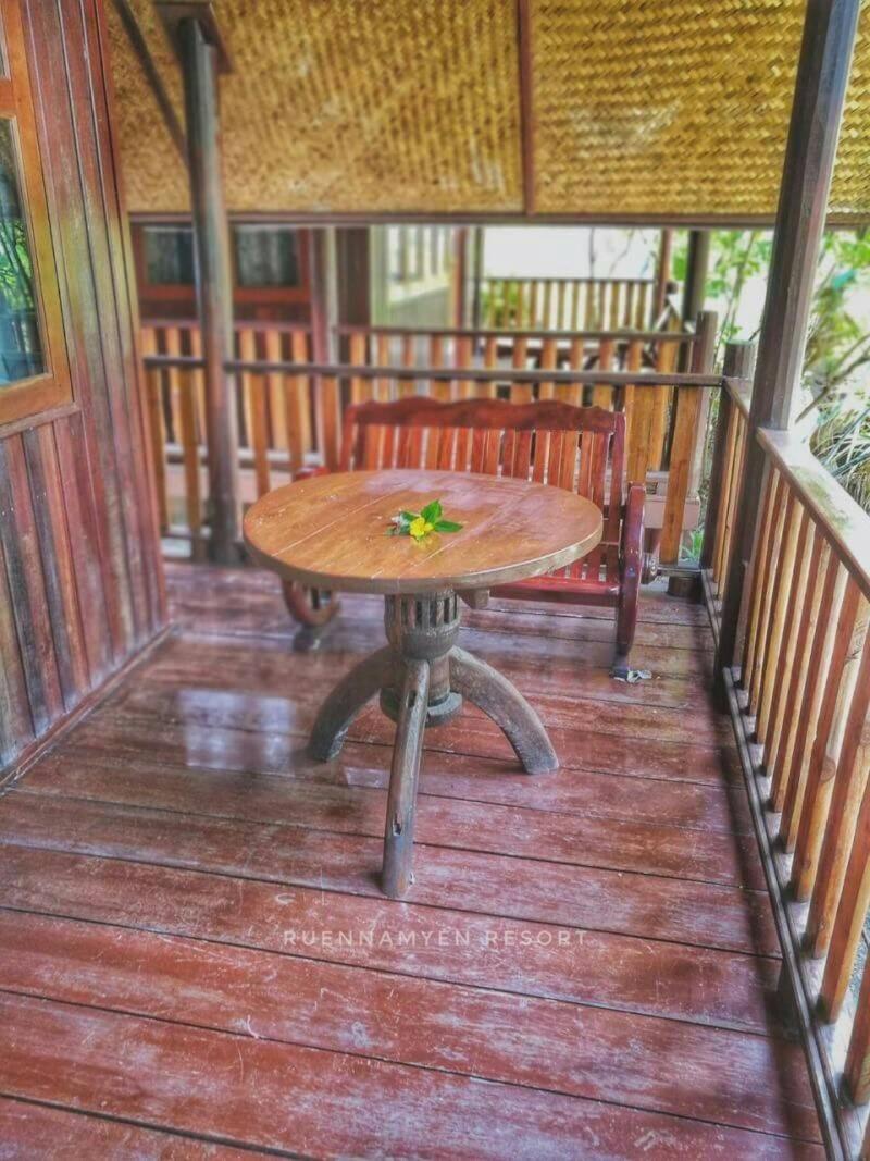 Ruennamyen Resort Amphawa Samut Songkhram Bagian luar foto